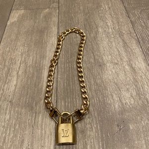 Authentic Louis Vuitton lock with AFTERMARKET chain